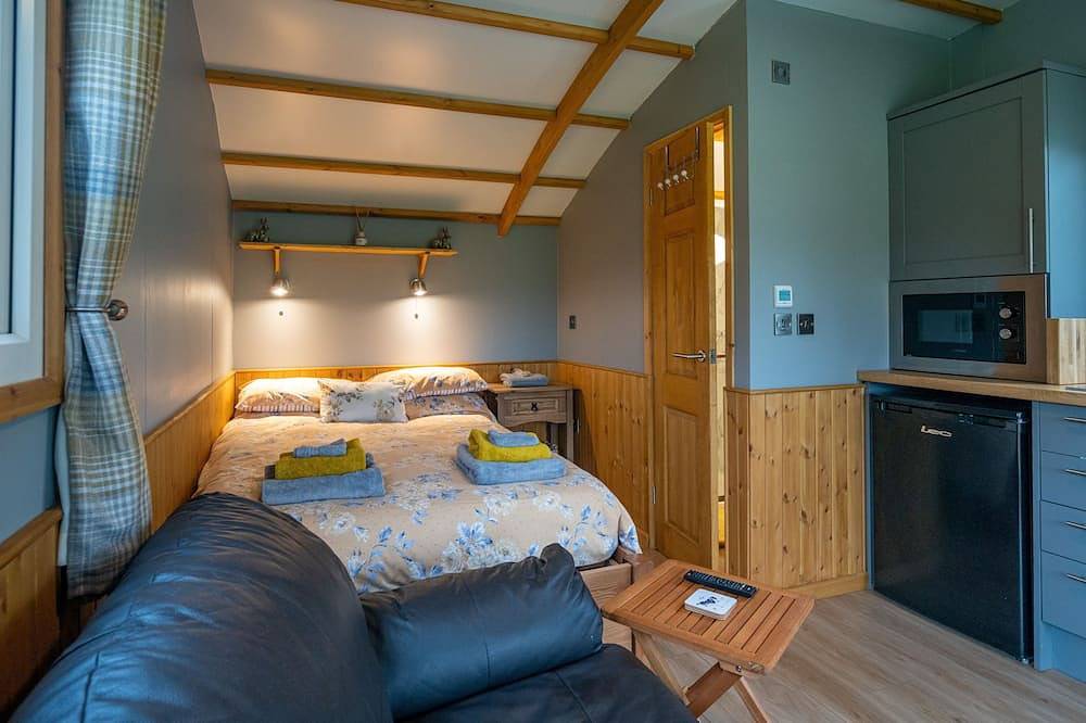 The Ash Shepod - Smardale Mill - Fabulous glamping pod/shepherds hut, sleeps 4 guests  in 1 room in Yorkshire Dales National Park