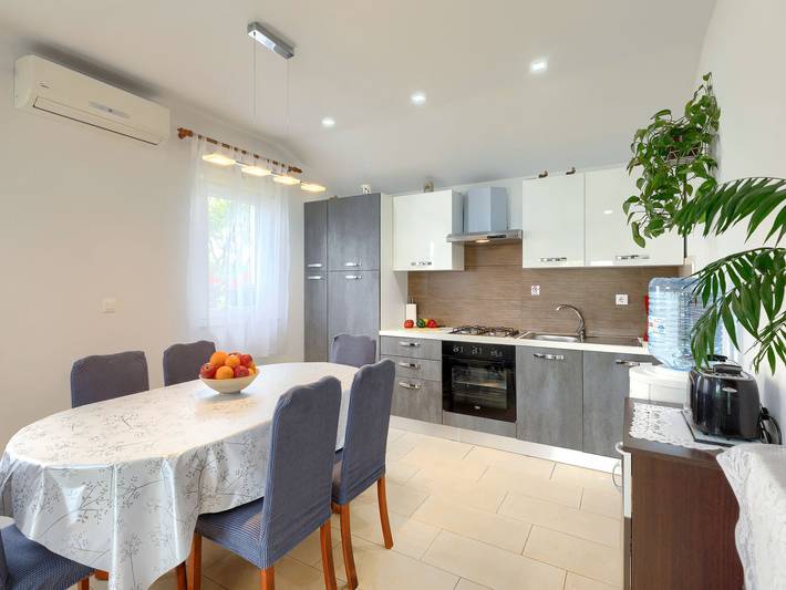 Ferienhaus für 6 Personen, mit Garten und Terrasse in Pula-Medulin - 4