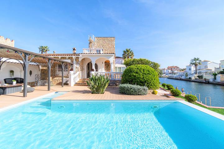 Villa pour 8 personnes à Empuriabrava