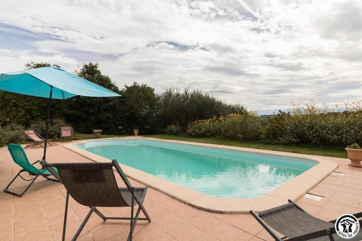 Maison de vacances pour 4 personnes, avec Terrasse ainsi que Jardin et Piscine