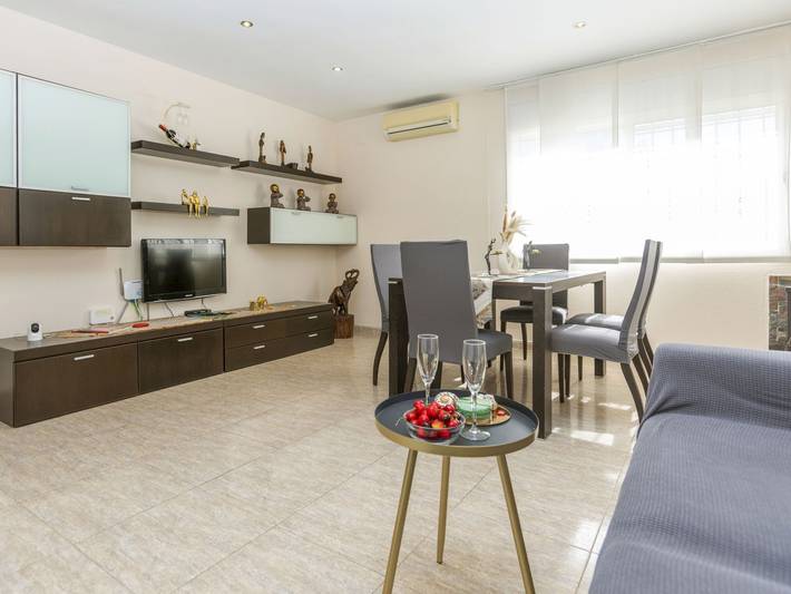 Location de vacances pour 8 personnes, avec terrasse et jardin dans Les Tres Cales - 3