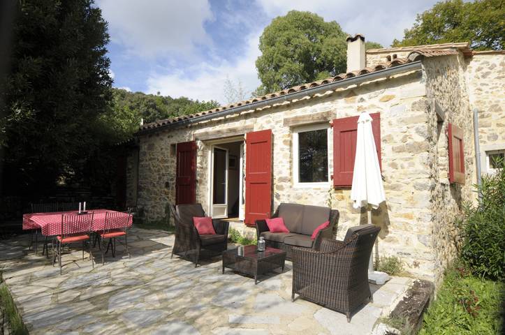 Gîte pour 4 personnes, avec piscine