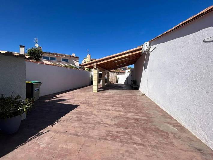 Location de vacances pour 6 personnes, avec jardin ainsi que terrasse et piscine à Pollestres - 4