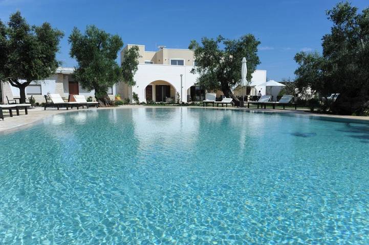 Maison d’hôte pour 2 personnes, avec Jacuzzi et Terrasse ainsi que Jardin et Piscine