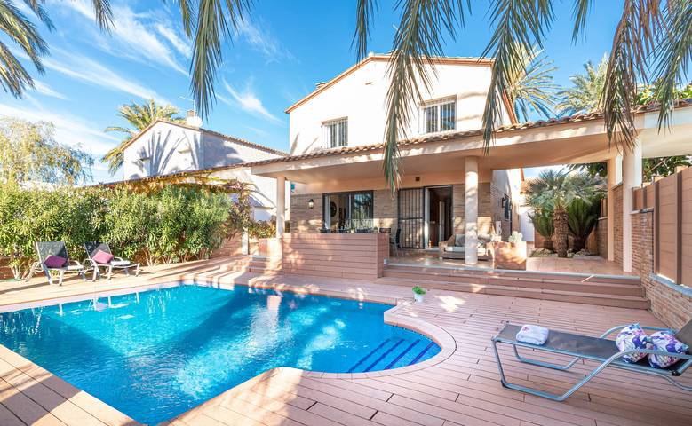 Chalet para 10 personas, con terraza en Ampuriabrava