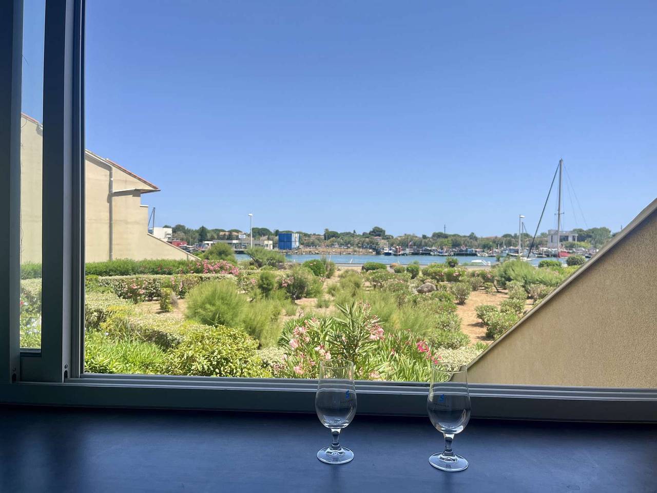 Appartement entier, Studio lumineux avec vue sur jardins - 2 pers. in la Tamarissière, Agde