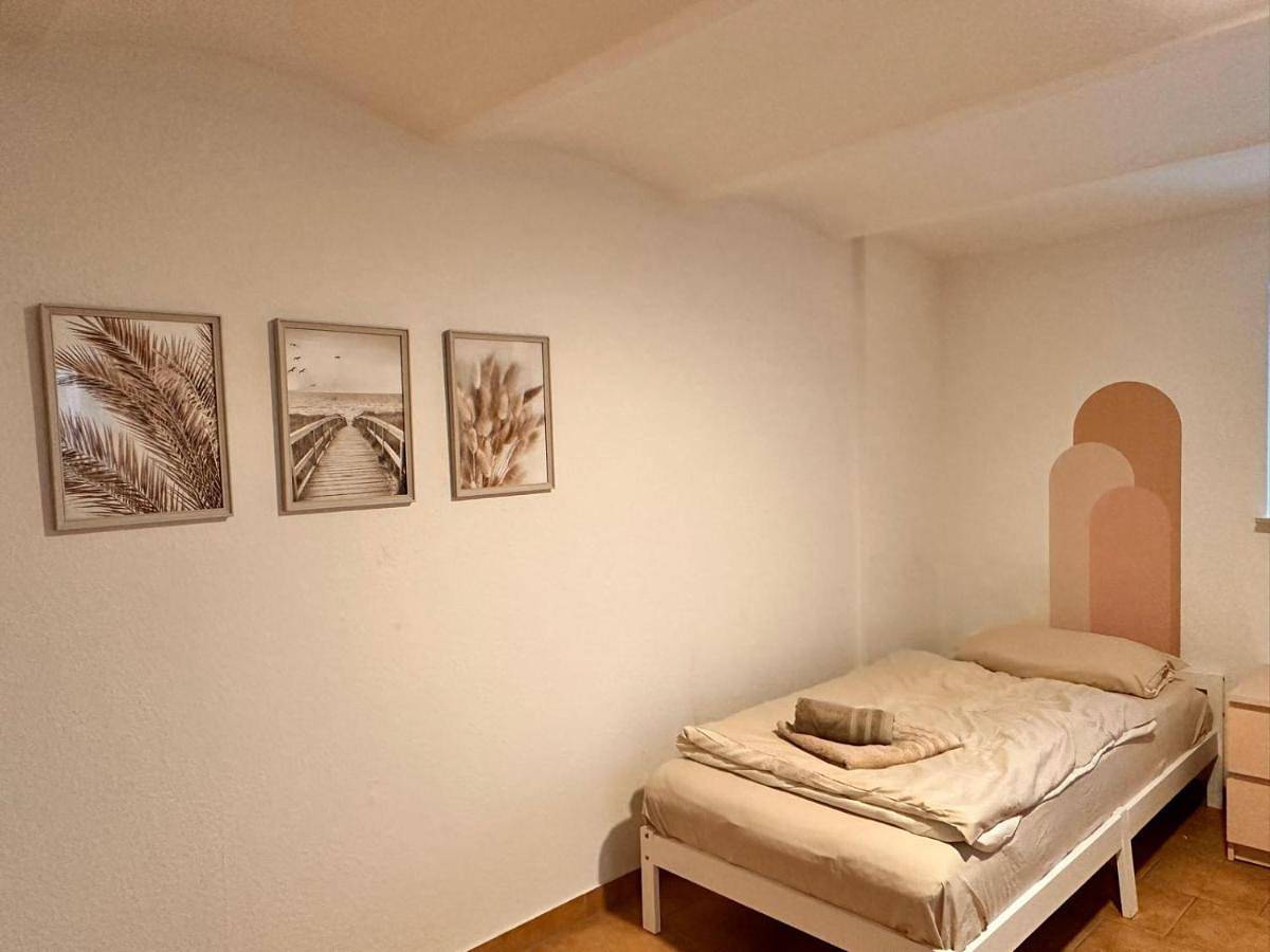 Ganze Wohnung, Two-Bedroom Apartment in Haiger, Naturpark Lahn-Dill-Bergland