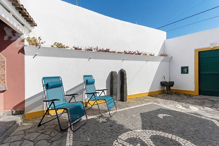 Entire apartment, Apartment 'Casa Do Largo - Acores' with Wi-Fi and Air Conditioning in São Miguel Island, Fajã de Baixo