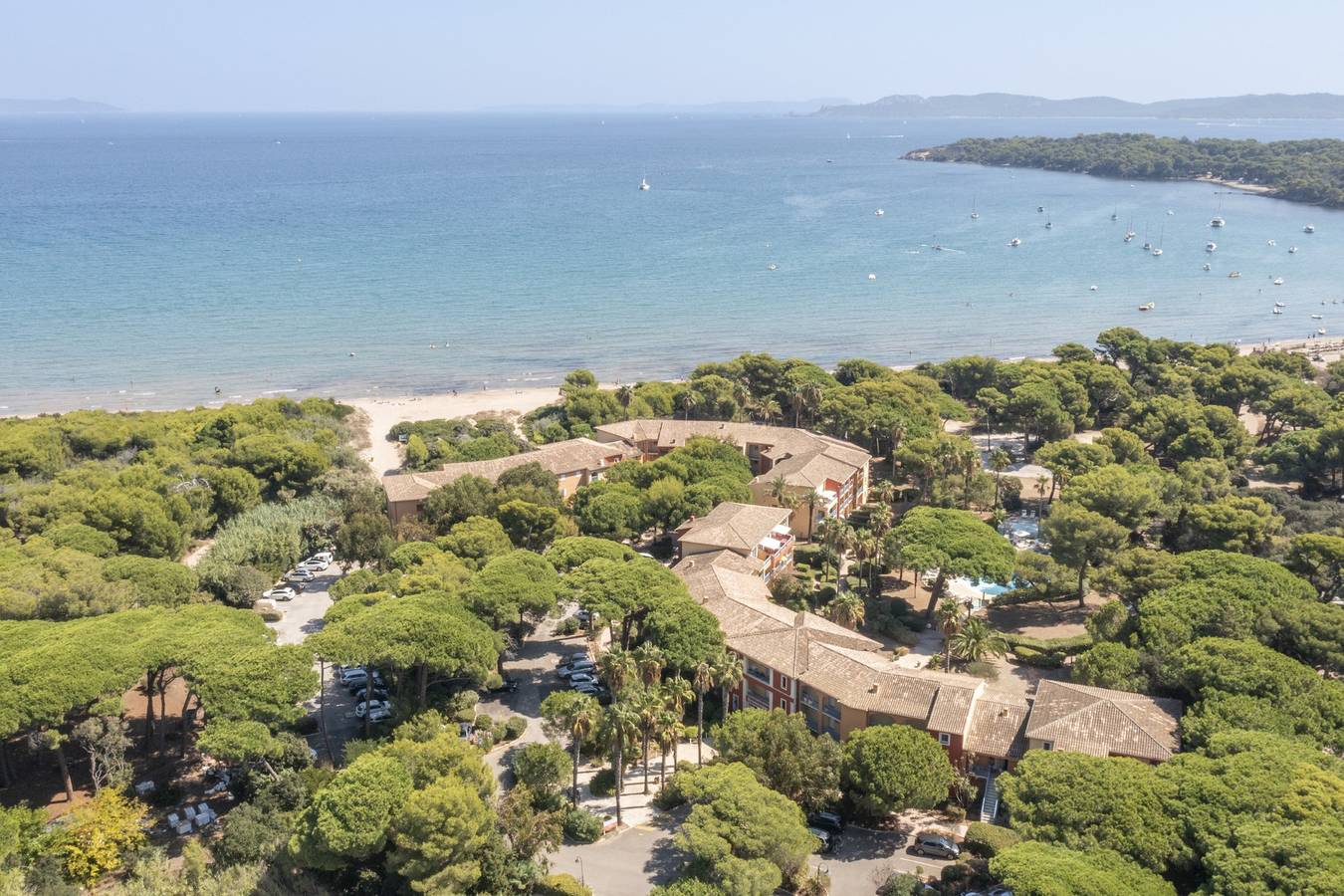 Ganzes Studio, Residence La Pinede S4p Vue Jardin in Hyeres, Parc national Port-Cros