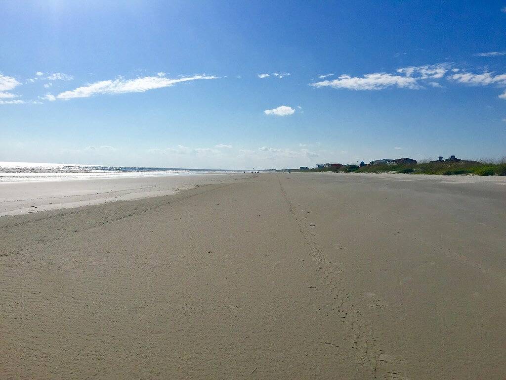 Schöner Strandurlaub! Gehen Sie zum Strand! Schlaf 6. in Yaupon Beach, Oak Island (NC)