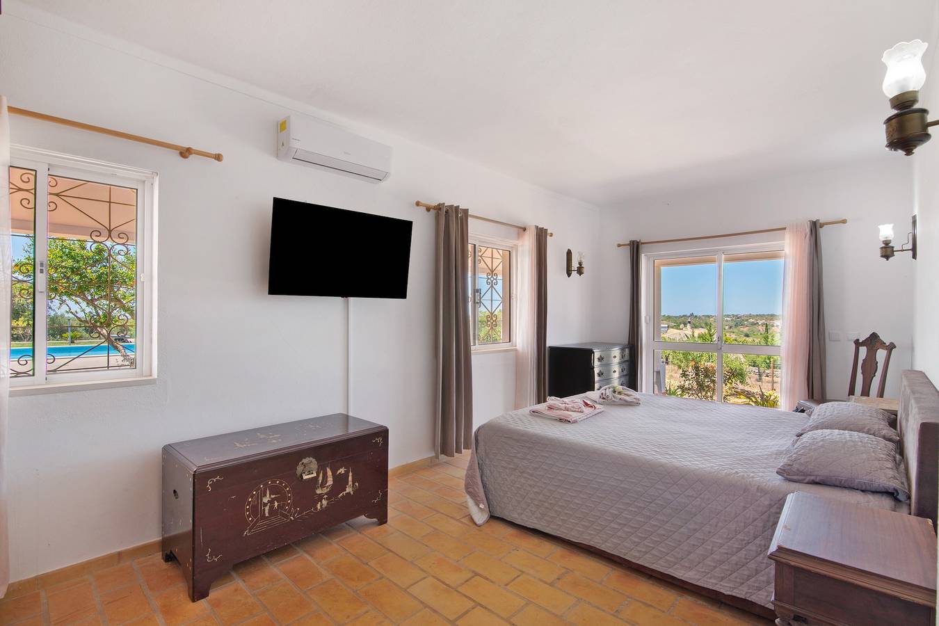 Villa 'Monte Do Pataco' com Piscina Privada, Terraço Privado e Wi-Fi in Paderne, Distrito de Faro