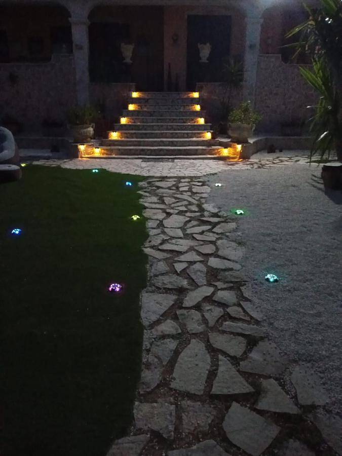 Ferienwohnung für 3 Personen, mit Kinderpool und Garten sowie Ausblick und Pool in Brindisi - 4