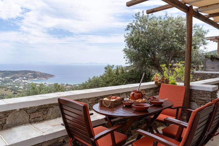 Ferienwohnung für 2 Personen, mit Balkon und Terrasse sowie Garten in Sifnos
