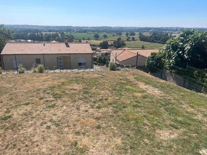 Gîte pour 4 personnes, avec terrasse et vue à Les Châtelliers-Châteaumur - 2