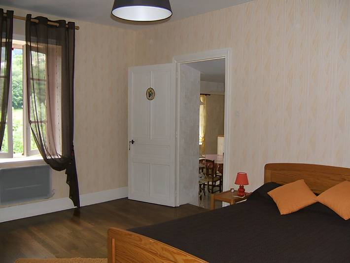 Gîte pour 3 personnes, avec jardin dans Rhône - 4