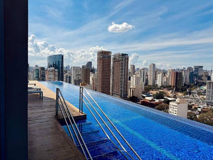 Casas e apartamentos de temporada para 2 pessoas, com balcão e piscina e ainda sauna em Itaim Bibi