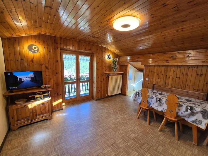 Apartamento de vacaciones para 4 personas, con sauna y vistas además de jardín y piscina, Se admiten mascotas - 1