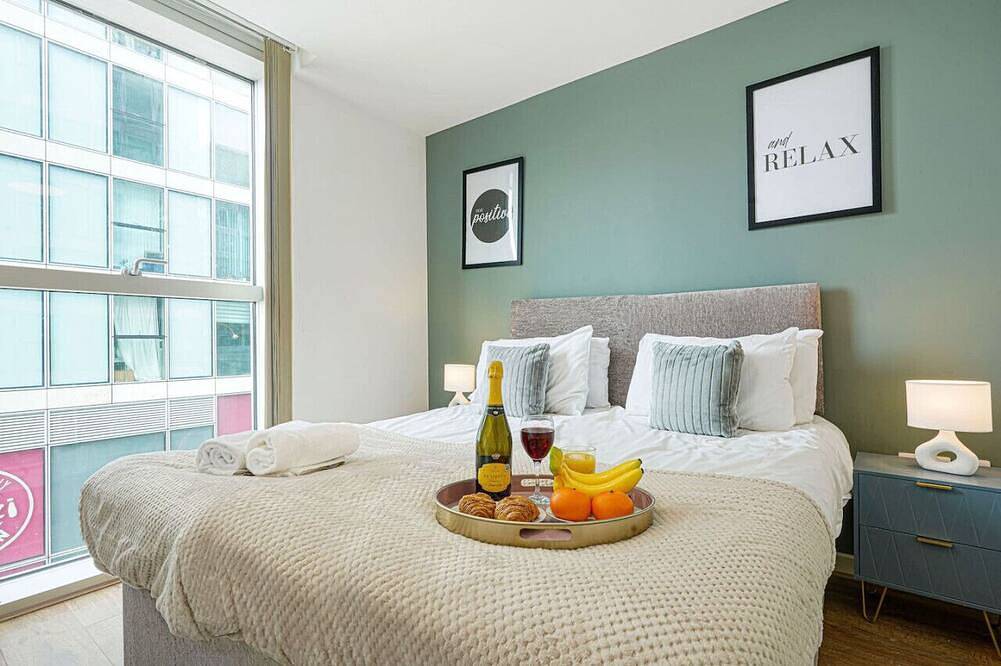 Entire apartment, 2 Bedroom 2 Bathroom Apartment in City Centre in Milton Keynes, South East England