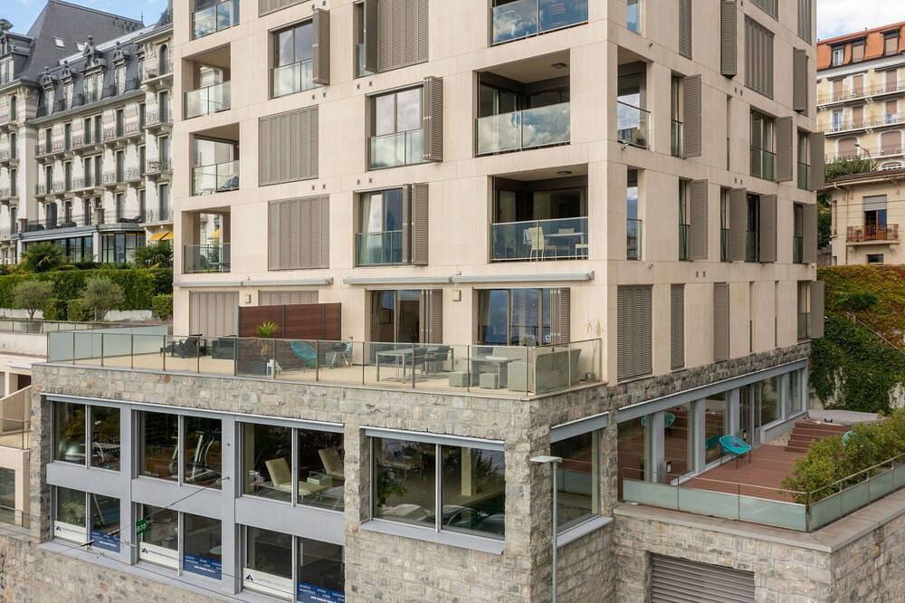 Ganze Wohnung, Herrliche Wohnung mit  W-Lan, Pool, Whirlpool, Tv, Balkon, Panoramablick und Parkplatz in Montreux, Genfer See
