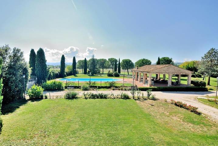 Appartamento per 4 persone, con Terrazza e Giardino nonché Piscina e Panorama a Bastia Umbra