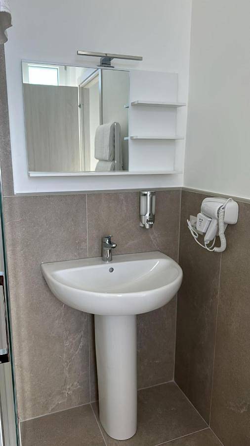 Gîte pour 2 personnes, avec terrasse à Verceil - 4