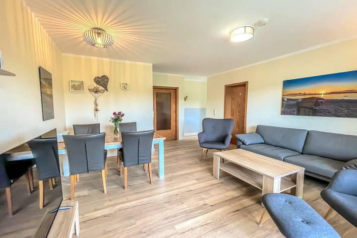 Ferienwohnung für 4 Personen, mit Terrasse und Garten sowie Ausblick