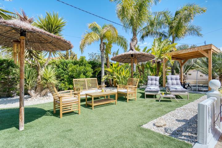 Estudio entero, Apartamento estudio 'Park Carpe Diem' con piscina compartida, Wi-Fi y aire acondicionado. in Busot, Costa Blanca