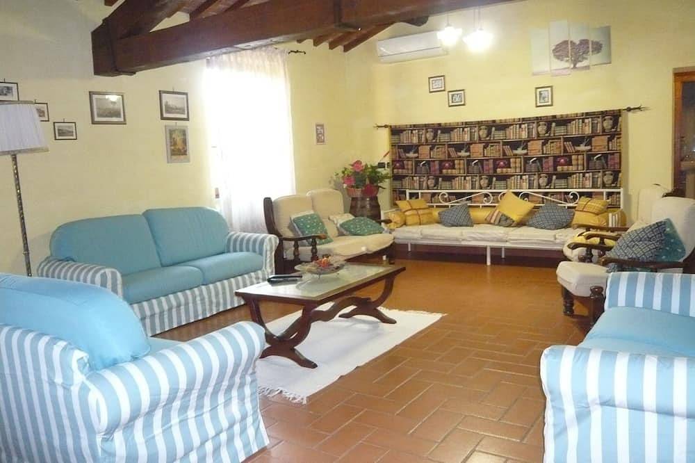 Private Villa in der Toskana, Pool, Wifi, 14 Gäste. Familienfreundlich geeignet. in Citerna, Valtiberina
