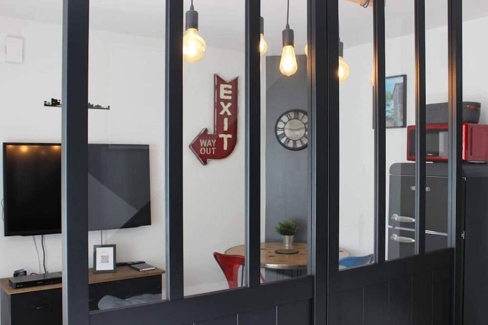 Entire apartment, The Clissonnais workshop in Clisson, Nantes region