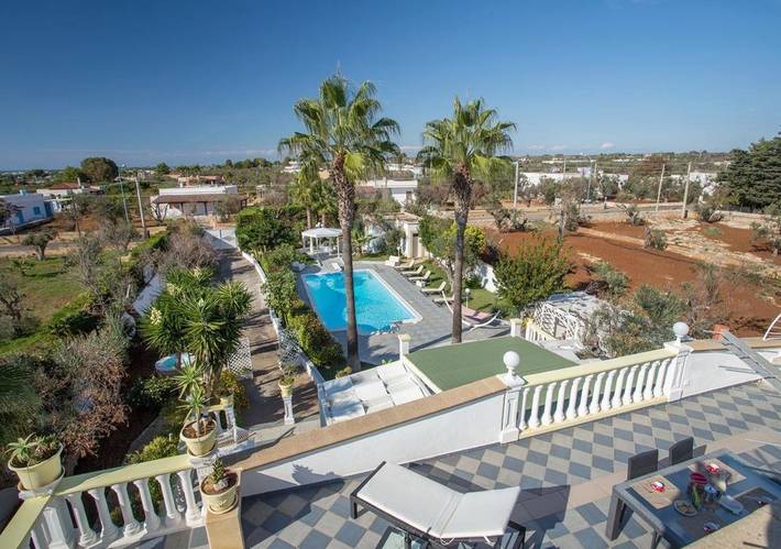 Villa per 2 persone, con Terrazza e Giardino nonché Piscina e Panorama a Torre Suda