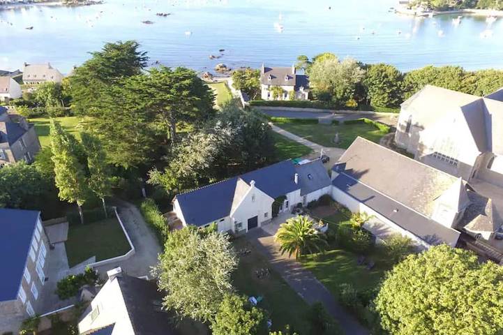Location de vacances pour 12 personnes, avec Terrasse et Jardin dans Office De Tourisme De Brignogan Plages