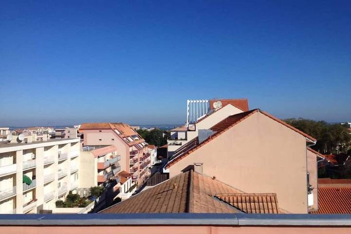 Gîte pour 5 personnes, avec terrasse dans Gare D Arcachon