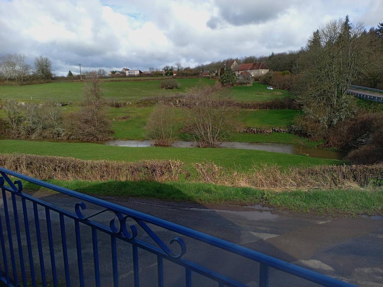 Gîte für 4 Personen mit Terrasse in Saint-Émiland, Autun und Umgebung