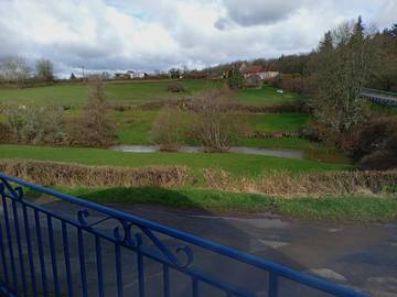 Gîte pour 4 Personnes dans Saint-Émiland, Région d'Autun, Photo 1