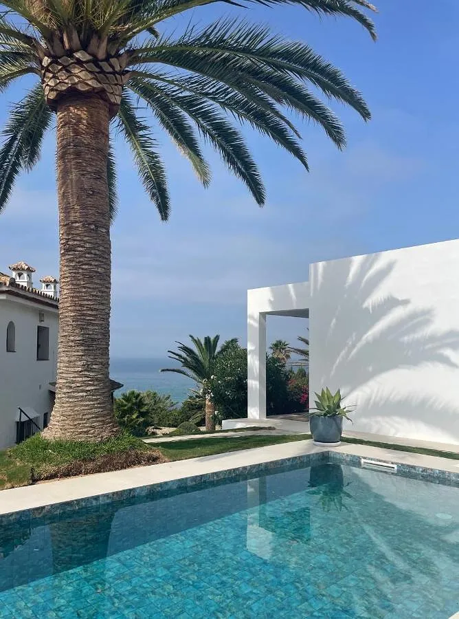 Villa pour 2 personnes, avec vue ainsi que jardin et piscine - 1