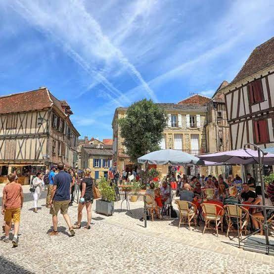 Location de vacances pour 2 personnes, avec Terrasse et Jardin à Monestier - 3