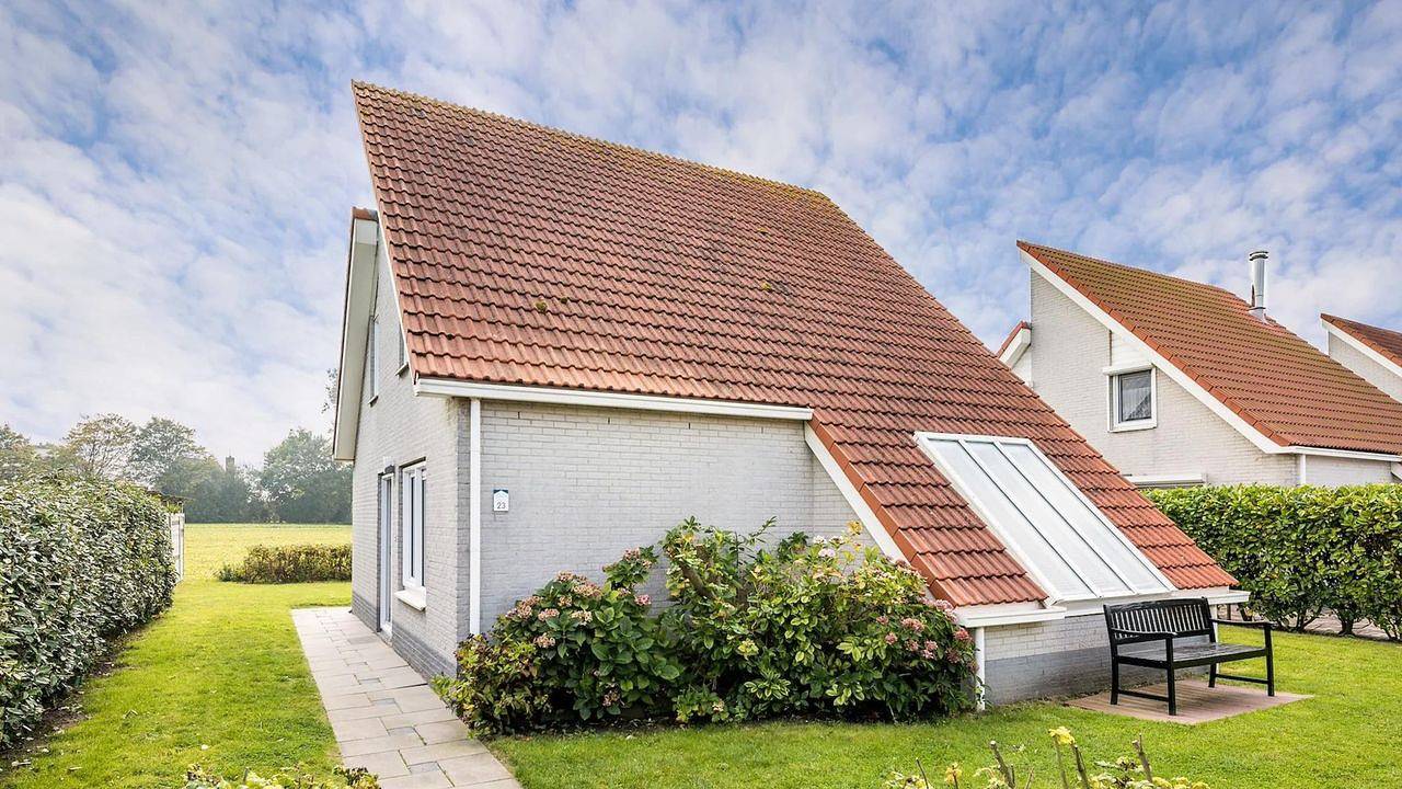 Bungalow for 6 people with terrace in Scharendijke, Grevelingenmeer