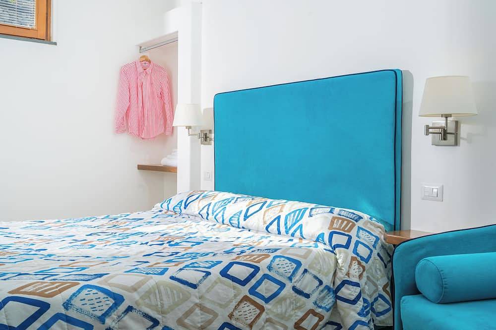 The Ancient Pine Cone Chateau - Light Blue in Meta, Neapel Provinz