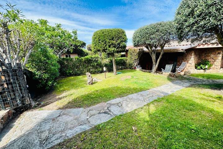 Gîte pour 6 personnes, avec jardin ainsi que piscine et vue sur l’océan à San Teodoro - 4