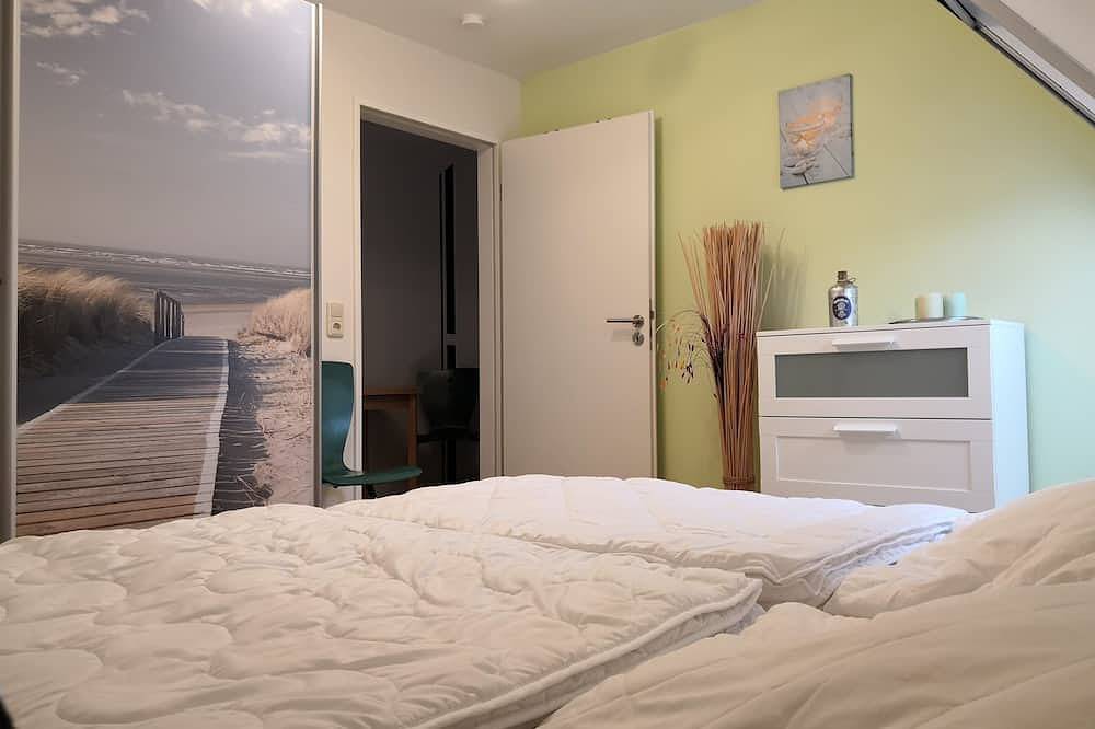 Zwei komplett eingerichtete Ferienhäuser mit jeweils rd. 70 m² Wohnfläche. in Pruchten, Vorpommern-Rügen