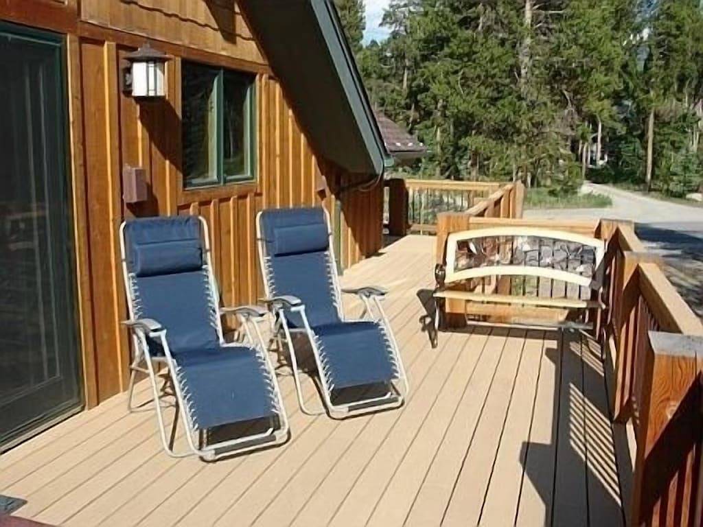Ganze Wohnung, Frühlingsskifahren im April Nur $ 250 / nt 2 Br 2 Ba, Whirlpool, Deck, 1/2 Mi Stadt / Lift! in Arapaho and Roosevelt National Forests
