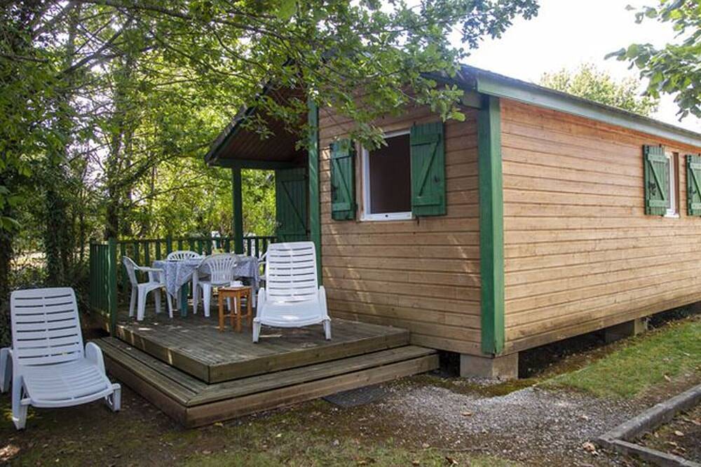 Chalet de 20m² à Naucelle avec terrasse in Naucelle, Aveyron