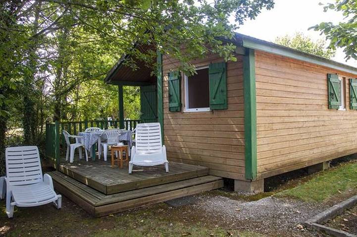 Chalet pour 2 personnes, avec piscine et terrasse