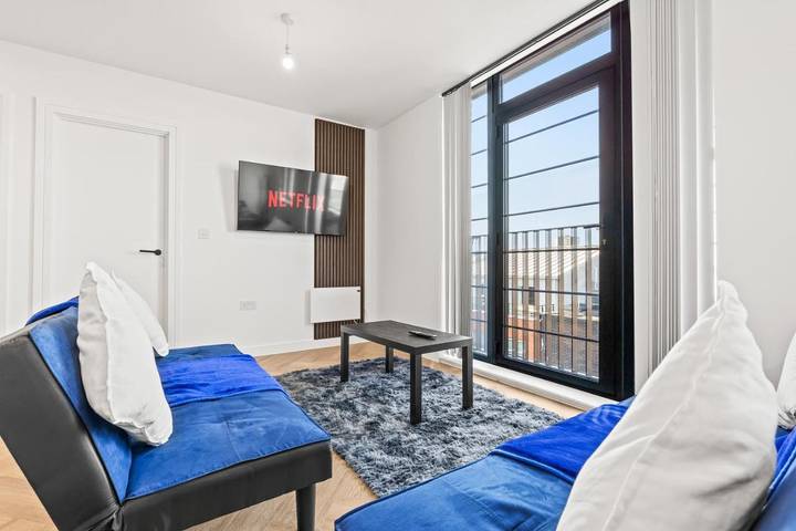 Apartament wakacyjny dla 8 osób, z widok i widok na jezioro oraz taras, zwierzęta dozwolone w Birmingham