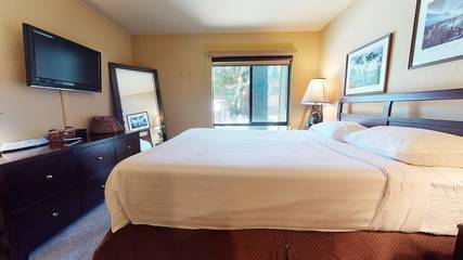 Vacation Apartment for 6 Guests in Mammoth Lakes, Mammoth Mountain, Picture 3