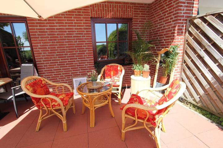 Ferienwohnung für 3 Personen, mit Terrasse und Garten sowie Sauna und Seeblick in Pönitz am See - 2