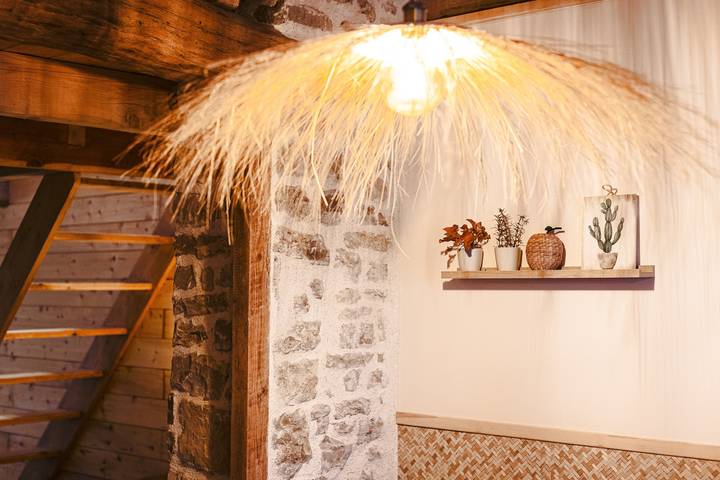 Vacation Home "Gîte La Muscardine Avec Spa" with Private Terrace & Wi-Fi in Nuaillé-d'Aunis, La Rochelle region