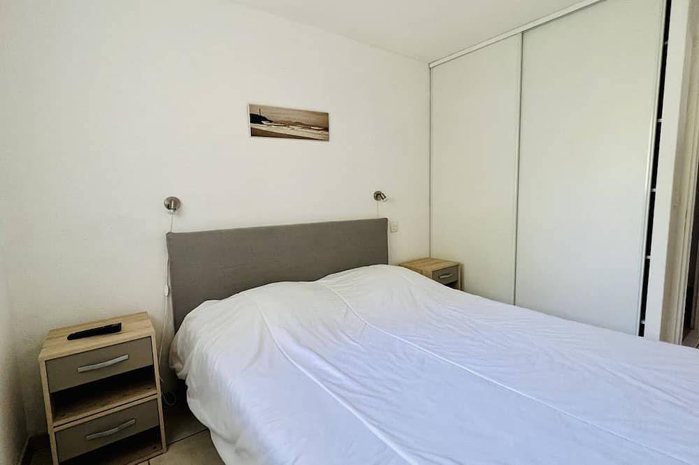 Entire apartment, Secure Apartment with Pool, Parking, Internet - Close to Spa, 1Br, Sleeps 2, Cambo-les-Bains in Cambo-les-Bains, Bayonne region