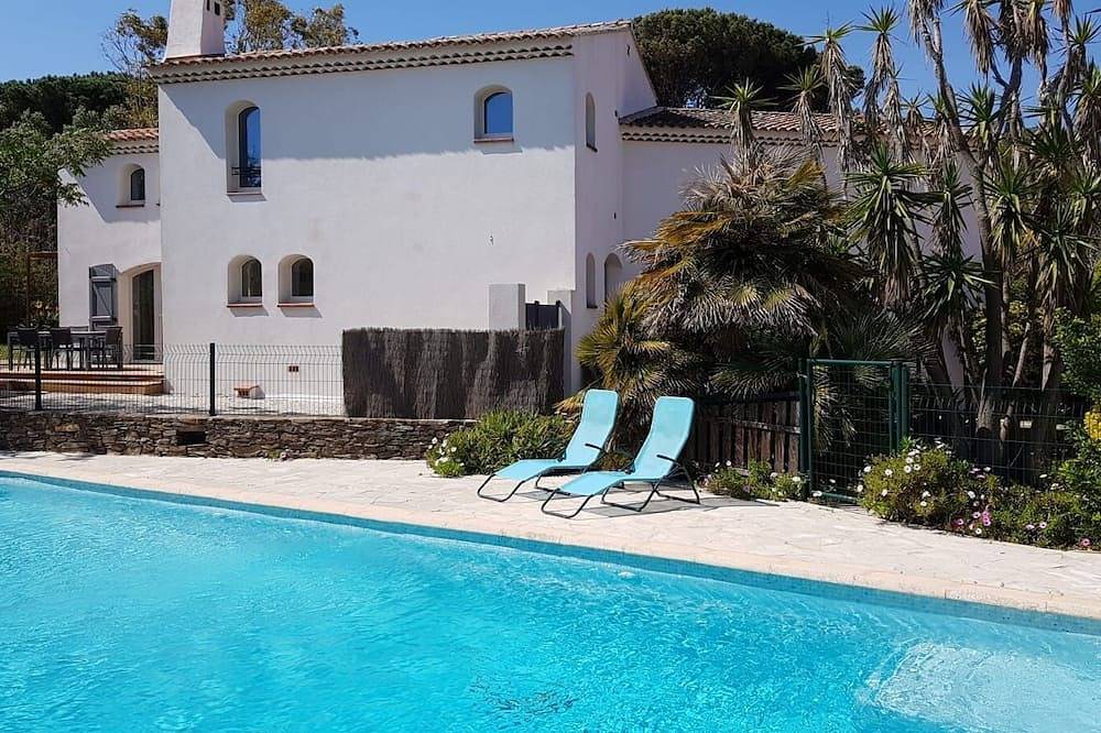 Villa pour 11 Personnes dans La Madrague, Hyeres