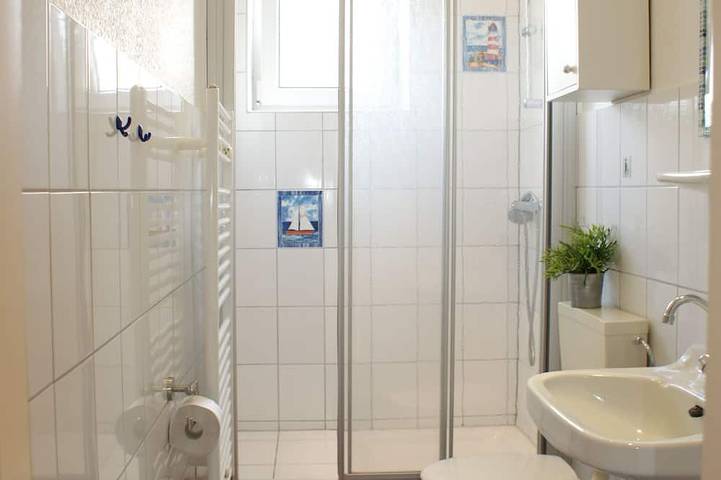 Ferienwohnung für 5 Personen, mit Terrasse und Garten in Eckwarden - 4